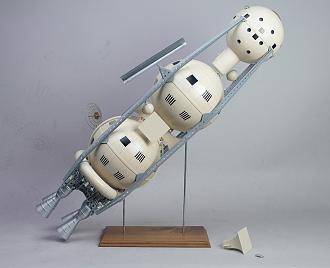 Click image for larger version

Name:	Lunar reconnaissance vehicle model - Copy.jpg
Views:	323
Size:	90.4 KB
ID:	175513