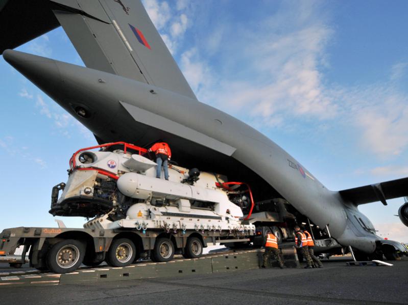 Click image for larger version

Name:	Submarine-Rescue-2011-Mar-04-011.jpg
Views:	1
Size:	55.6 KB
ID:	101036