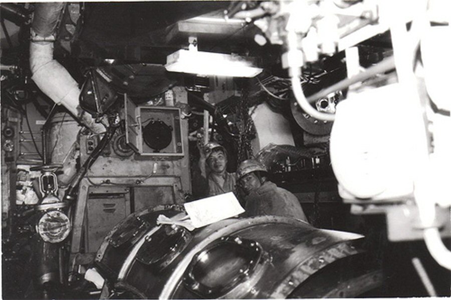 Click image for larger version

Name:	Barbel engine room.jpg
Views:	1
Size:	96.8 KB
ID:	101683