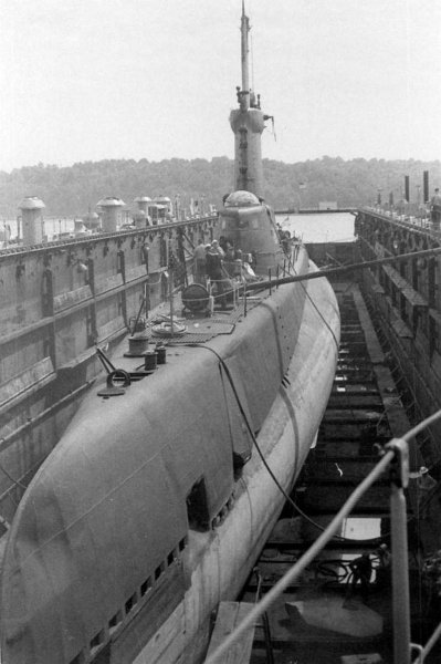 Click image for larger version

Name:	drydocknewlondon1961 tusk1.jpg
Views:	2
Size:	46.2 KB
ID:	100887