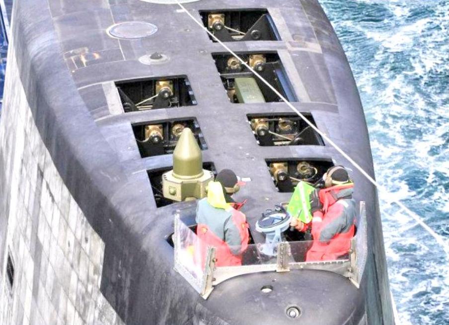 Click image for larger version

Name:	Ambush sail stuff closer.jpg
Views:	1
Size:	94.8 KB
ID:	75460