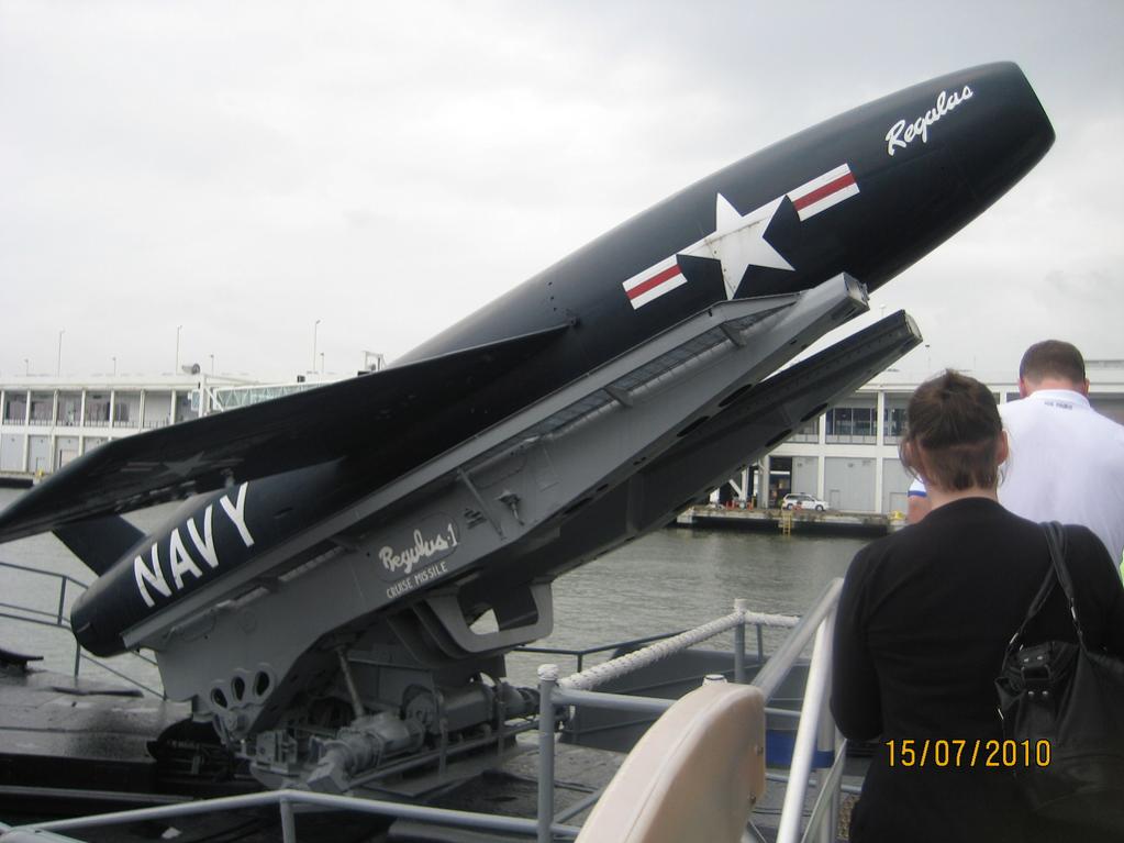 Click image for larger version

Name:	1_3_Intrepid_-_USS_Growler.jpg
Views:	1
Size:	70.6 KB
ID:	62212
