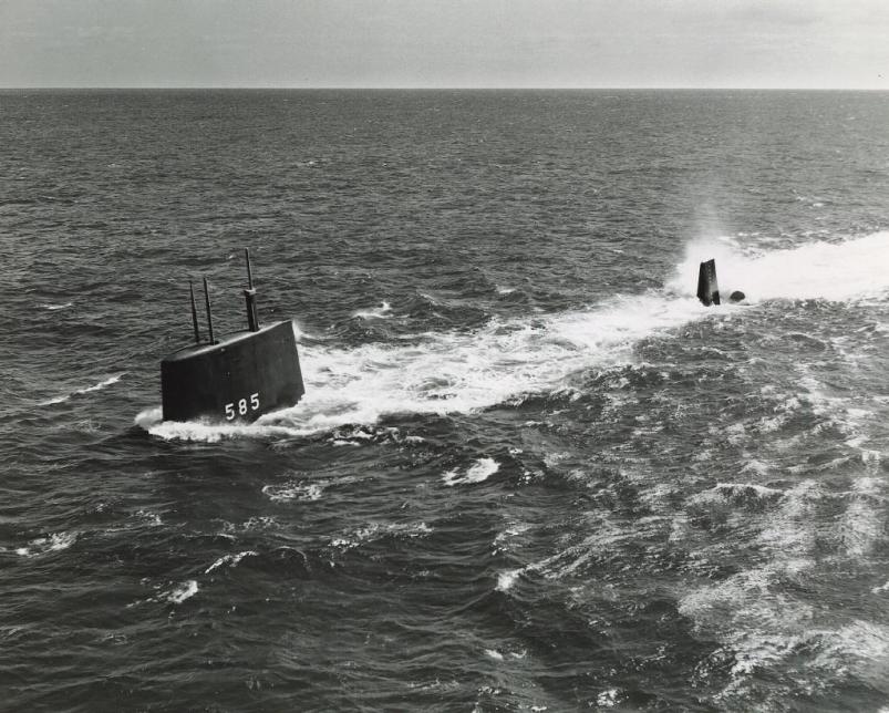 Click image for larger version

Name:	skipjack going down.jpg
Views:	1
Size:	97.2 KB
ID:	101673
