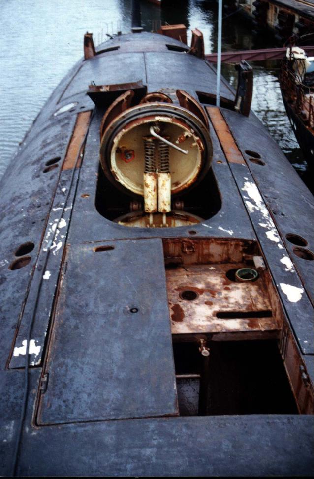 Click image for larger version

Name:	Akula hatch.jpg
Views:	1
Size:	96.2 KB
ID:	68593