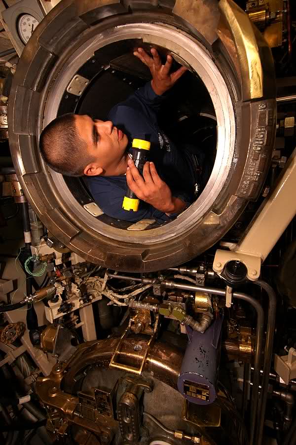 Click image for larger version

Name:	inspect torp tube SSBN 730.jpg
Views:	1
Size:	87.9 KB
ID:	62989