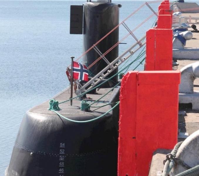 Click image for larger version

Name:	S-305 sail door.jpg
Views:	1
Size:	53.8 KB
ID:	72828