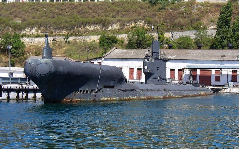Click image for larger version

Name:	800px-Submarine_PZS-50_Project_633RV_2008_G5.jpg
Views:	1
Size:	96.3 KB
ID:	100843