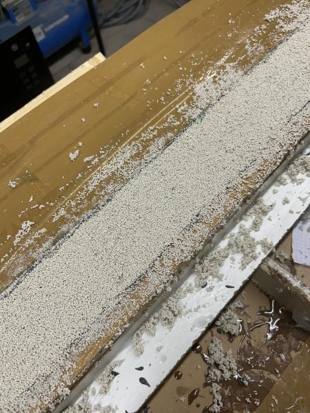 Click image for larger version

Name:	U1-051.jpg
Views:	180
Size:	69.2 KB
ID:	180463