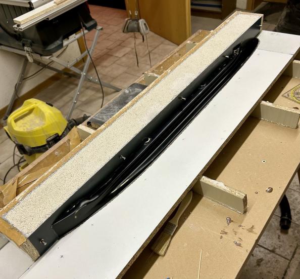 Click image for larger version

Name:	U1-052.jpg
Views:	172
Size:	55.3 KB
ID:	180500