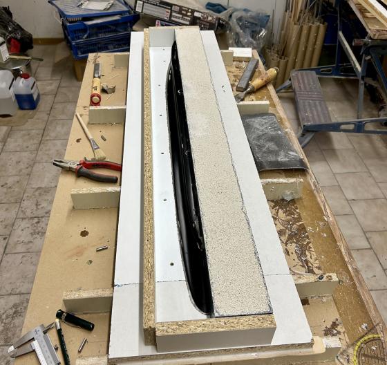 Click image for larger version

Name:	U1-055.jpg
Views:	168
Size:	57.7 KB
ID:	180523