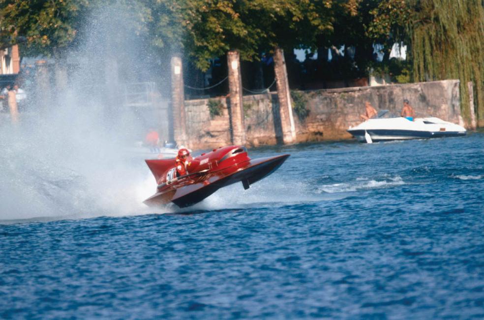 Click image for larger version

Name:	ferrari-arno-xi-hydroplane-racing-boat-3.jpg
Views:	1
Size:	95.6 KB
ID:	68002