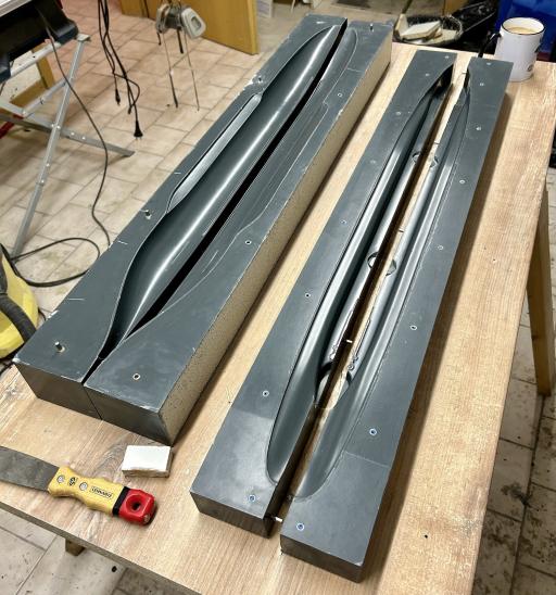 Click image for larger version

Name:	U1-083.jpg
Views:	134
Size:	59.8 KB
ID:	181175