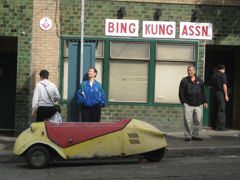 Click image for larger version

Name:	castle2.jpg
Views:	102
Size:	73.8 KB
ID:	181359