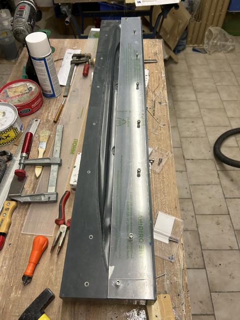 Click image for larger version

Name:	U1-137.jpg
Views:	158
Size:	57.5 KB
ID:	183021