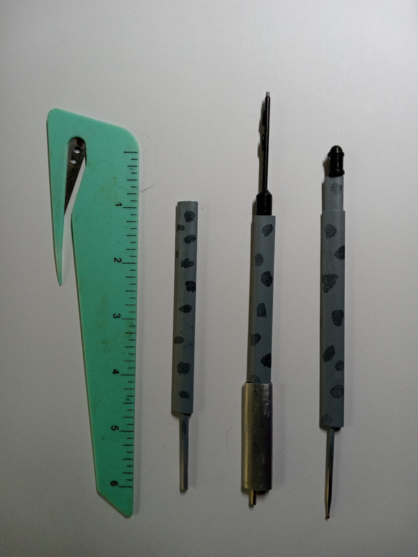 Click image for larger version  Name:	Suffren-Masts-3.jpg Views:	0 Size:	72.0 KB ID:	183777