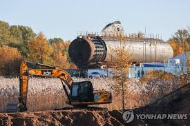 Click image for larger version

Name:	images-3.jpg
Views:	58
Size:	23.8 KB
ID:	186396