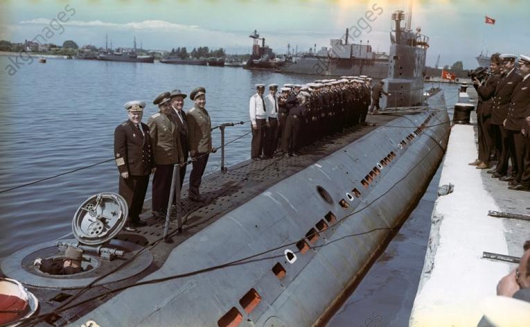 Click image for larger version

Name:	20-4113801-kosmonavty-aleksej-leonov-i-pavel-belyaev-1.8.1965.jpg
Views:	10
Size:	55.3 KB
ID:	190636