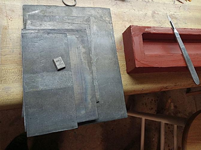 Click image for larger version

Name:	3-lbs-lead-1.jpg
Views:	0
Size:	52.6 KB
ID:	191620