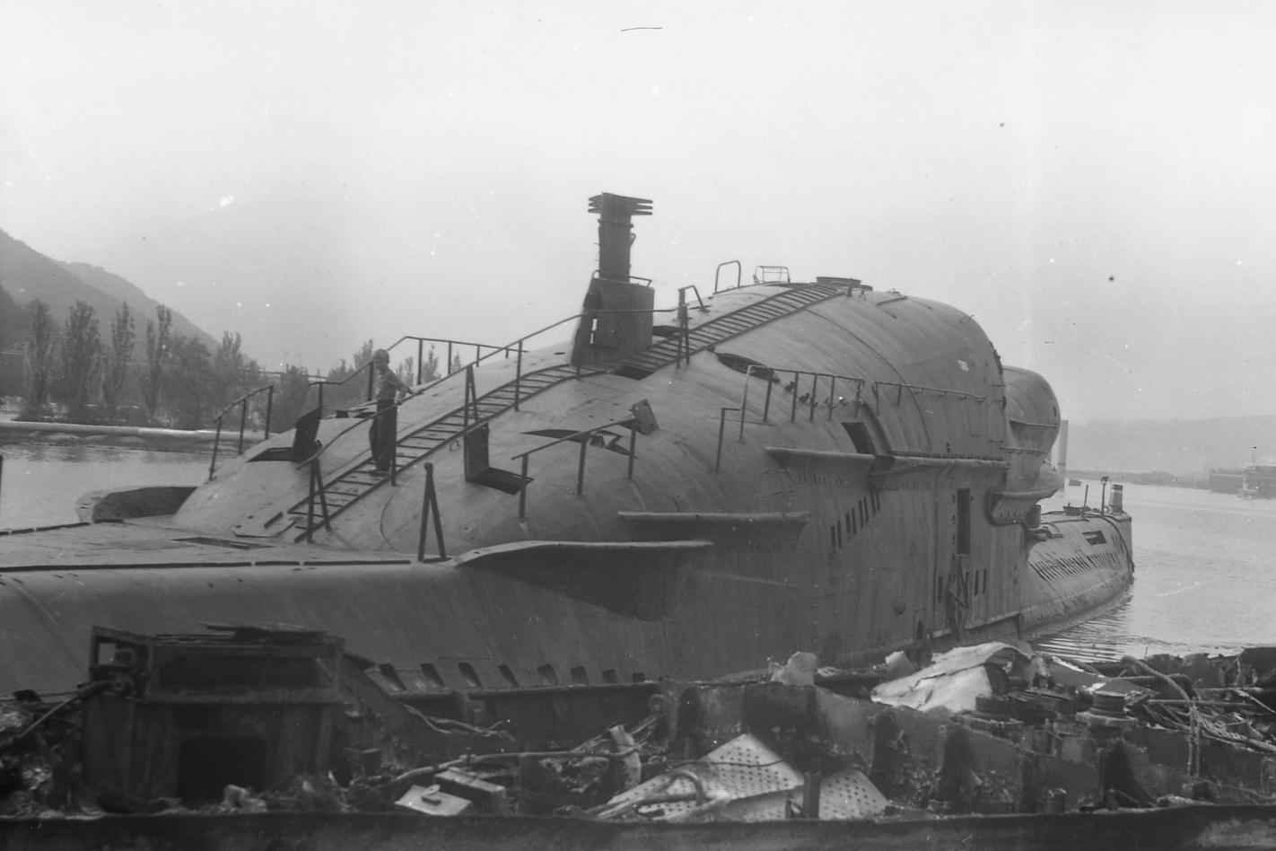 Click image for larger version

Name:	31-4561329-s-164-na-razborke-v-inkermane-11-1979.jpg
Views:	0
Size:	103.9 KB
ID:	192669