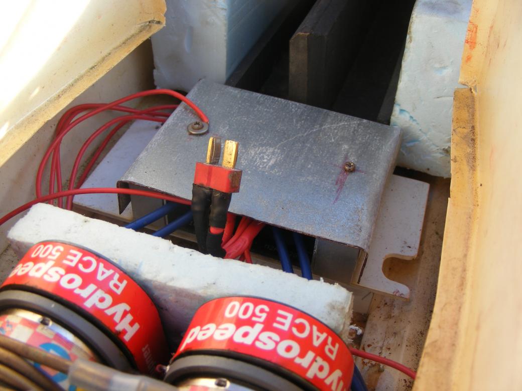 Click image for larger version

Name:	4-26-10 boats, oscar 064.jpg
Views:	1
Size:	88.3 KB
ID:	58676