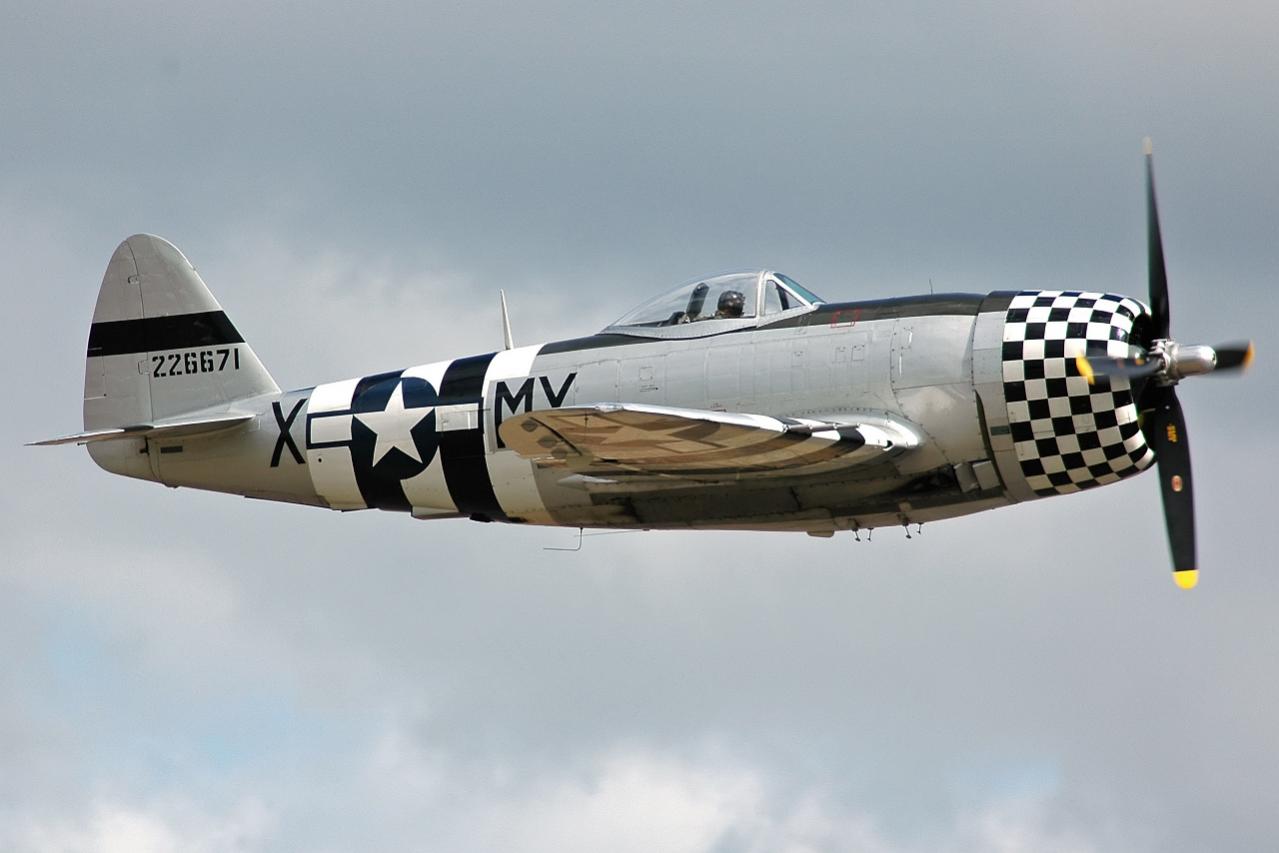 Click image for larger version

Name:	P-47D-40_Thunderbolt_44-95471_side.jpg
Views:	1
Size:	66.3 KB
ID:	66845