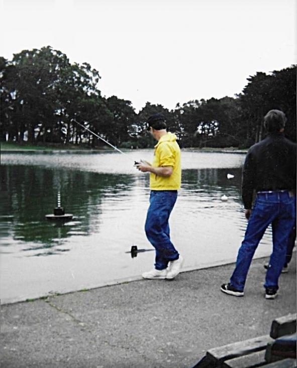 Click image for larger version  Name:	me and de skipjack spreckles sf.jpg Views:	0 Size:	58.1 KB ID:	194492