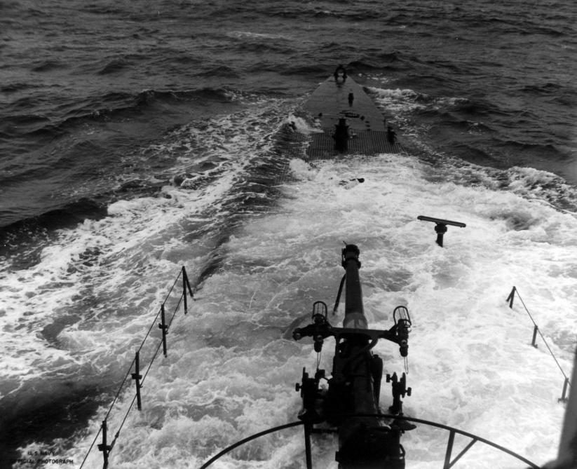 Click image for larger version

Name:	Seawolf awash.jpg
Views:	1
Size:	94.6 KB
ID:	76353