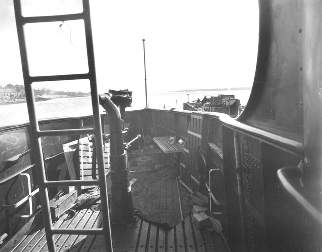 Click image for larger version

Name:	Saury inside conn looking back.jpg
Views:	1
Size:	84.4 KB
ID:	76320