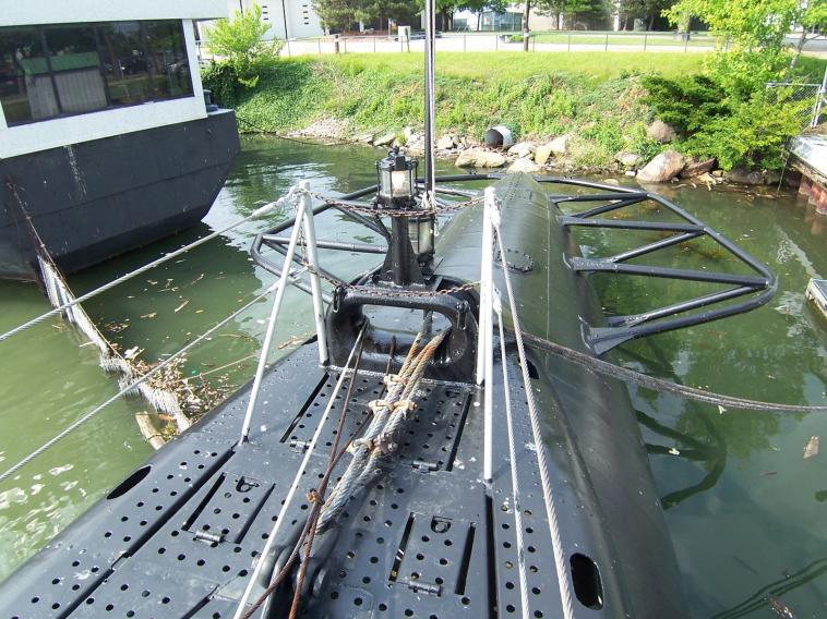 Click image for larger version

Name:	Uss Cod stern.jpg
Views:	1
Size:	99.1 KB
ID:	74569