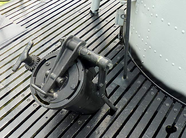 Click image for larger version

Name:	22DeckGunShellHoist cod.jpg
Views:	1
Size:	79.0 KB
ID:	66249