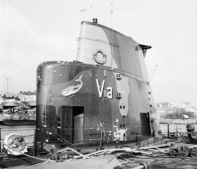 Click image for larger version  Name:	HSwMS-Valen-05.jpg Views:	0 Size:	64.9 KB ID:	196355