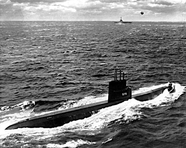 Click image for larger version  Name:	Seawolf_SSN-575_with_Essex.jpg Views:	0 Size:	75.8 KB ID:	197529